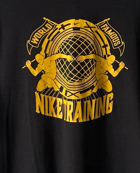 camiseta da marca nike tee preta tam g