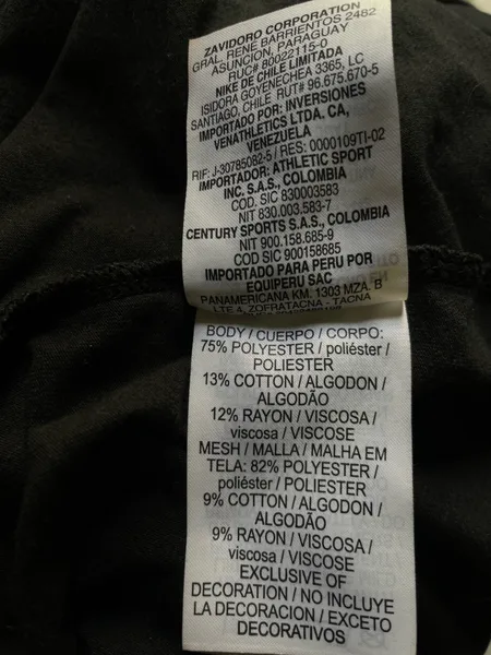 camiseta da marca nike tee preta tam g