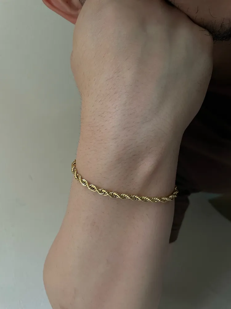 pulseira dourada em malha cordao baiano