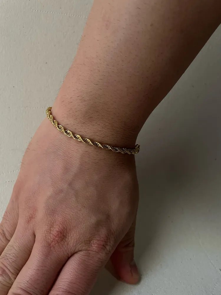pulseira dourada em malha cordao baiano