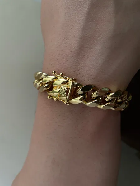 pulseira estilo miami cuban dourada