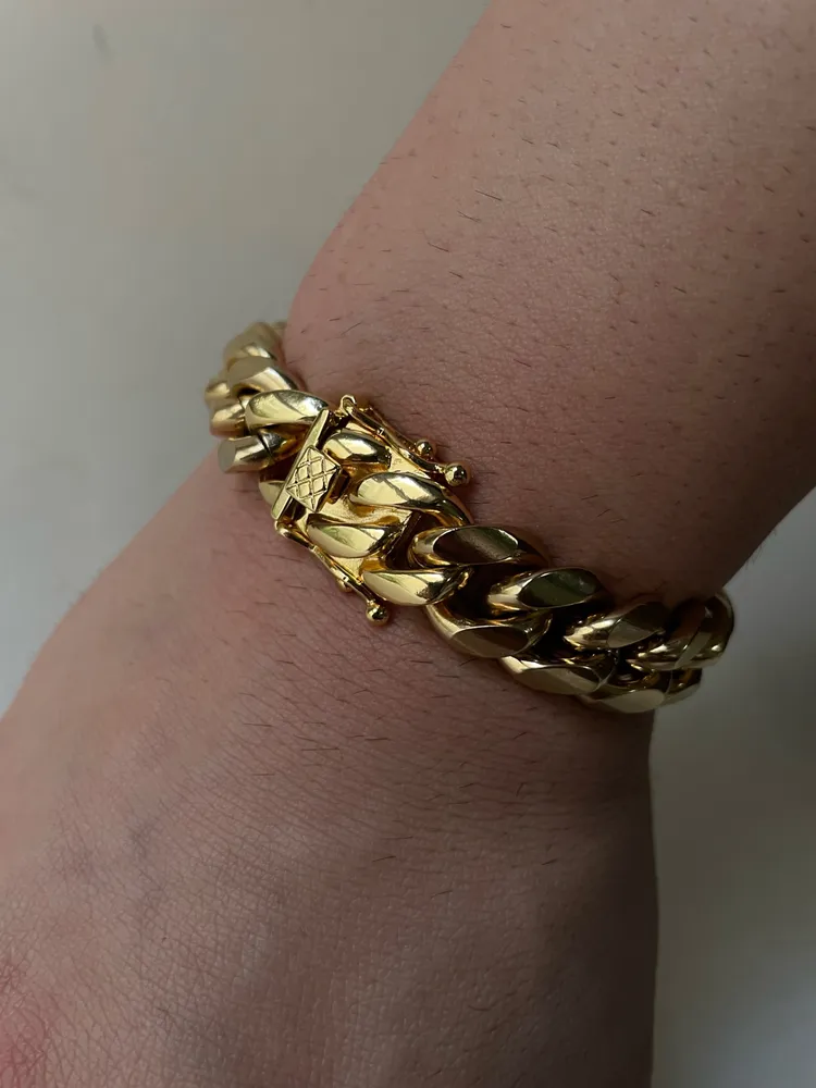 pulseira estilo miami cuban dourada