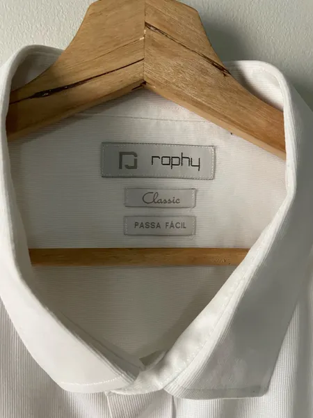 Camisa plus size Raphy branca tamanho 8