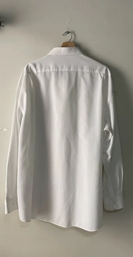 Camisa plus size Raphy branca tamanho 8
