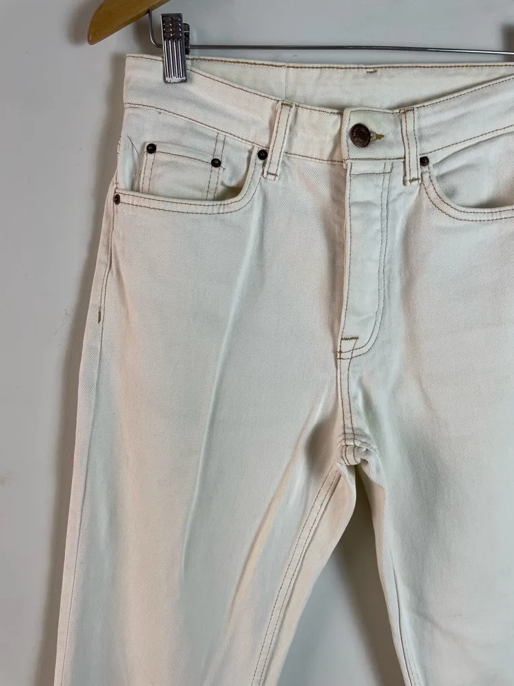 calça da marca Zara jeans na cor offwhite tam 36