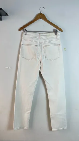 calça da marca Zara jeans na cor offwhite tam 36