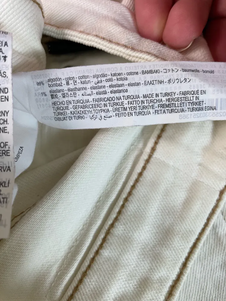 calça da marca Zara jeans na cor offwhite tam 36
