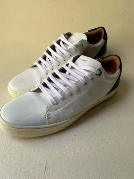 tenis da marca Aramis em couro legitimo branco tam 41