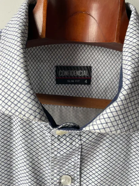 camisa da marca confidencial xadrez tam g