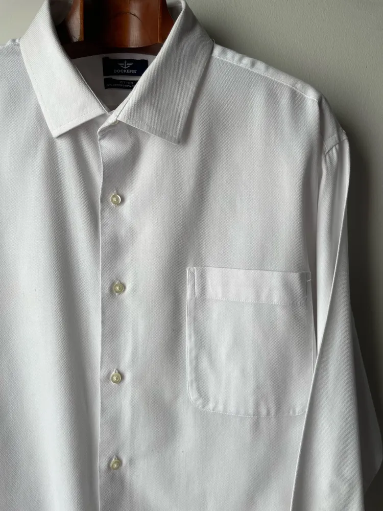 camisa branca Dockers tamanho XL