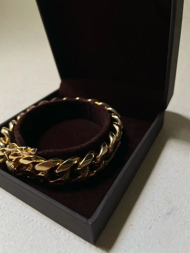 pulseira estilo miami cuban dourada