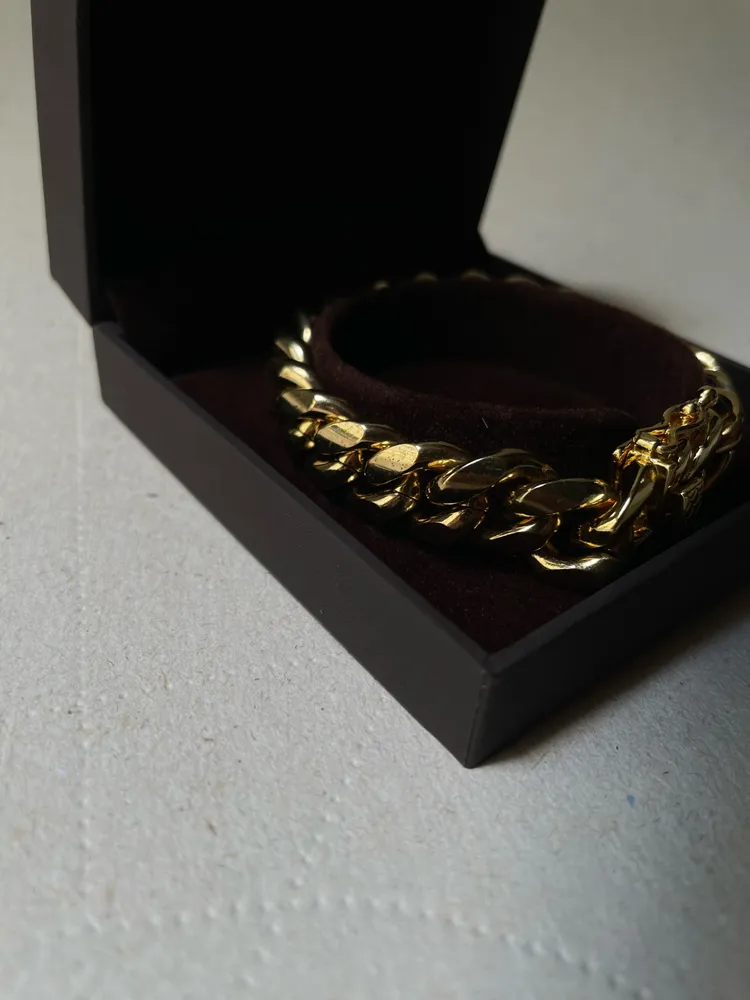 pulseira estilo miami cuban dourada