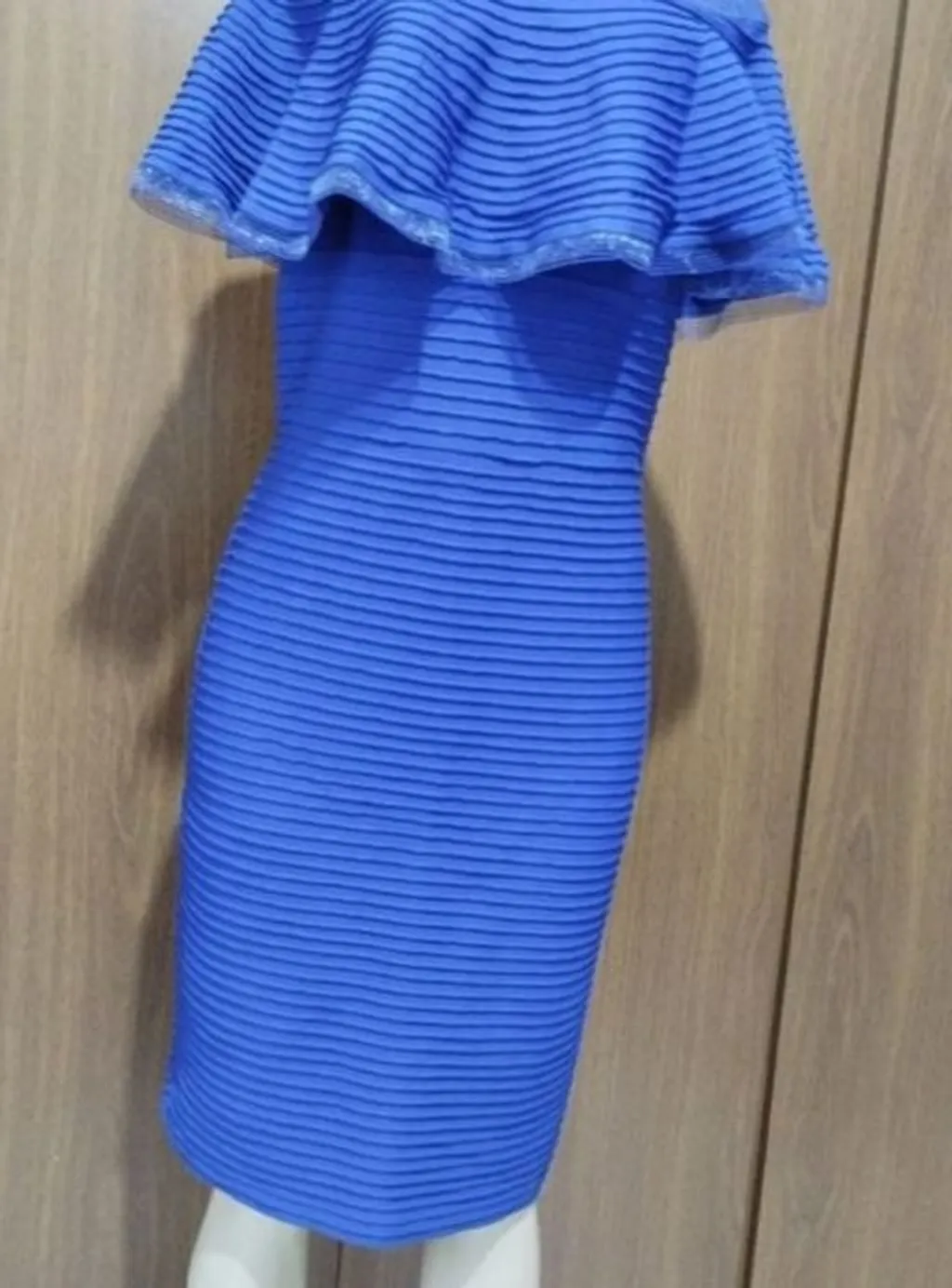 vestido Tadashi Shoji