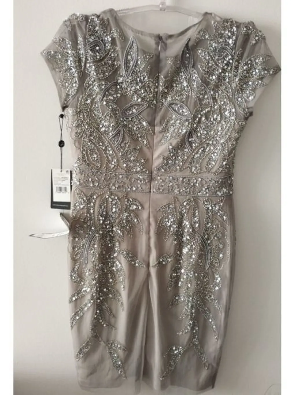 Vestido bordado, Adrianna Papell