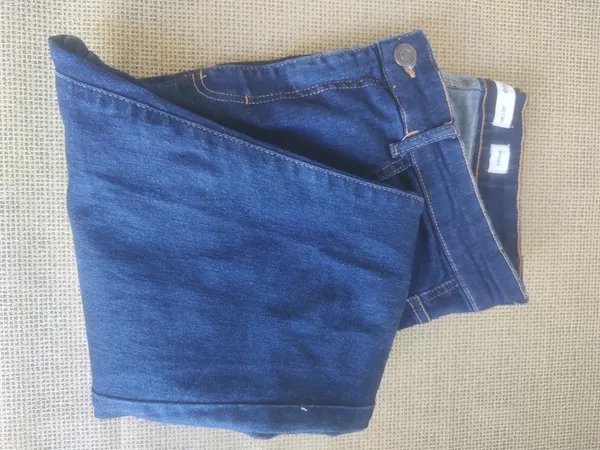 calca escura jeans Hering unisex