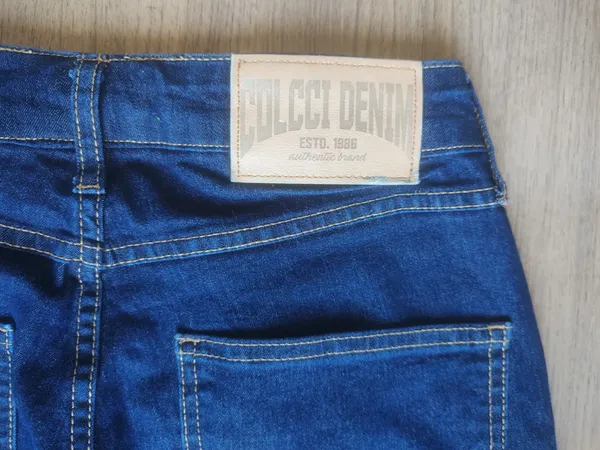calca jeans escura colcci impecavel