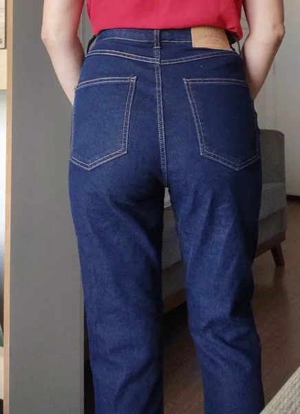 calca jeans escura colcci impecavel