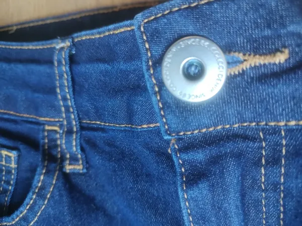 calca jeans escura colcci impecavel