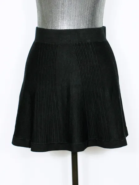 Saia mini tricot modal preto Le lis branc evasê - Ref. 6127