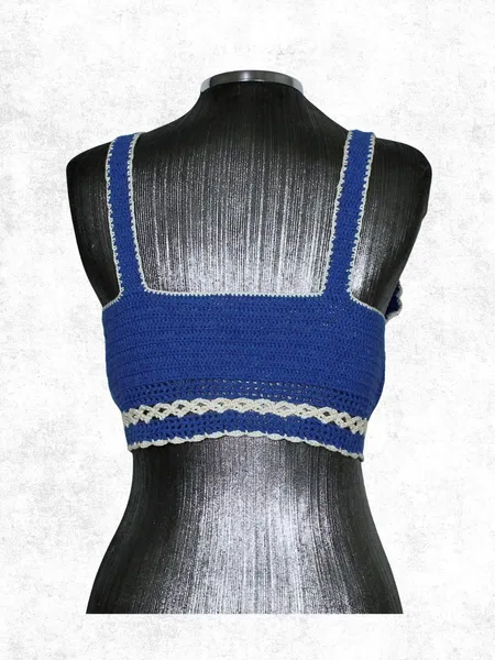 Blusa cropped crochê azul e off white - Ref. 5692