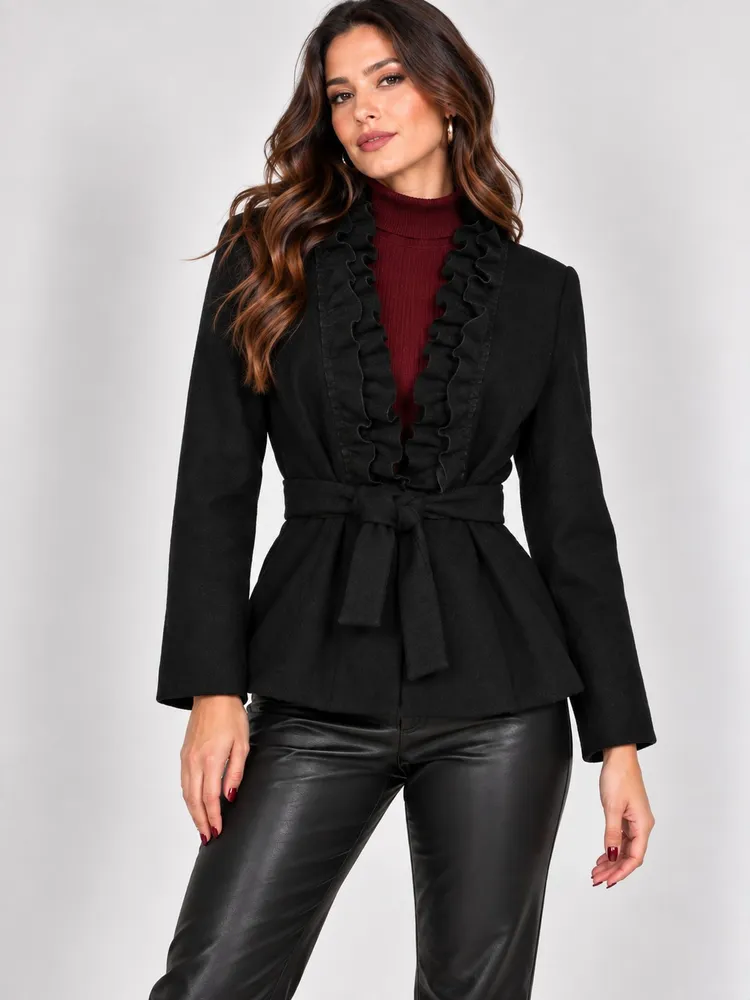 Casaco inverno lã batida preta babado - Veste M - Ref. 6104