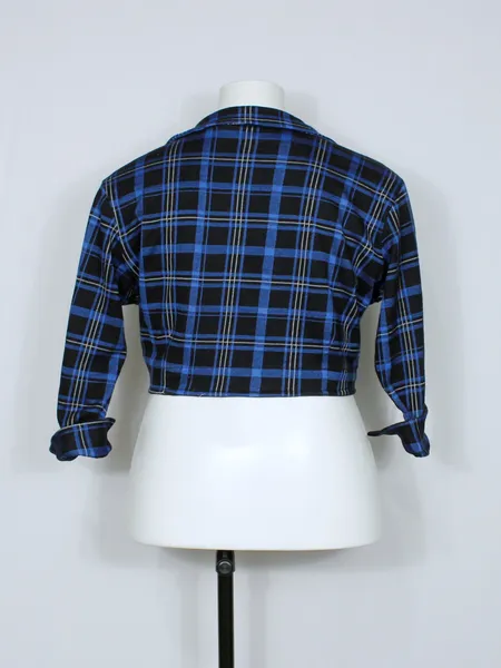 Casaco cropped xadrez preto e azul - Ref. 6425