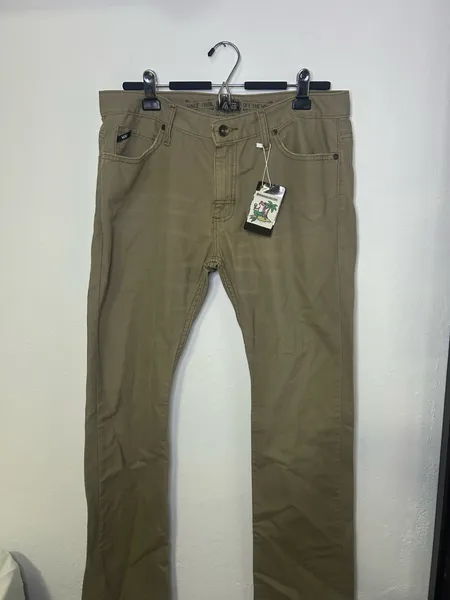 Calça vans