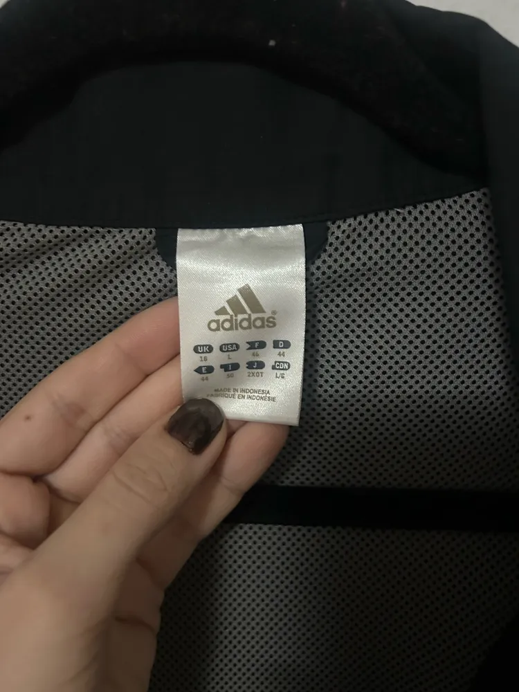 Casaco adidas preto tradicional