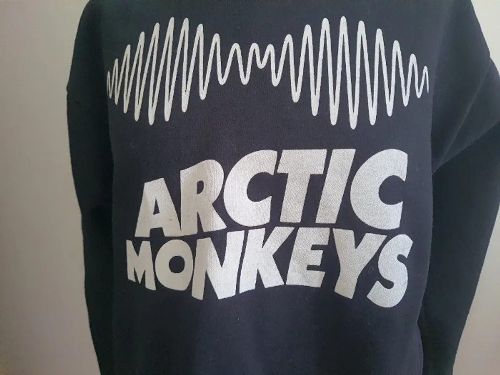 moletom arctic monkeys  tamanho: p