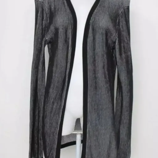 kimono alongado c&a feminino listrado preto e branco  tamanho p