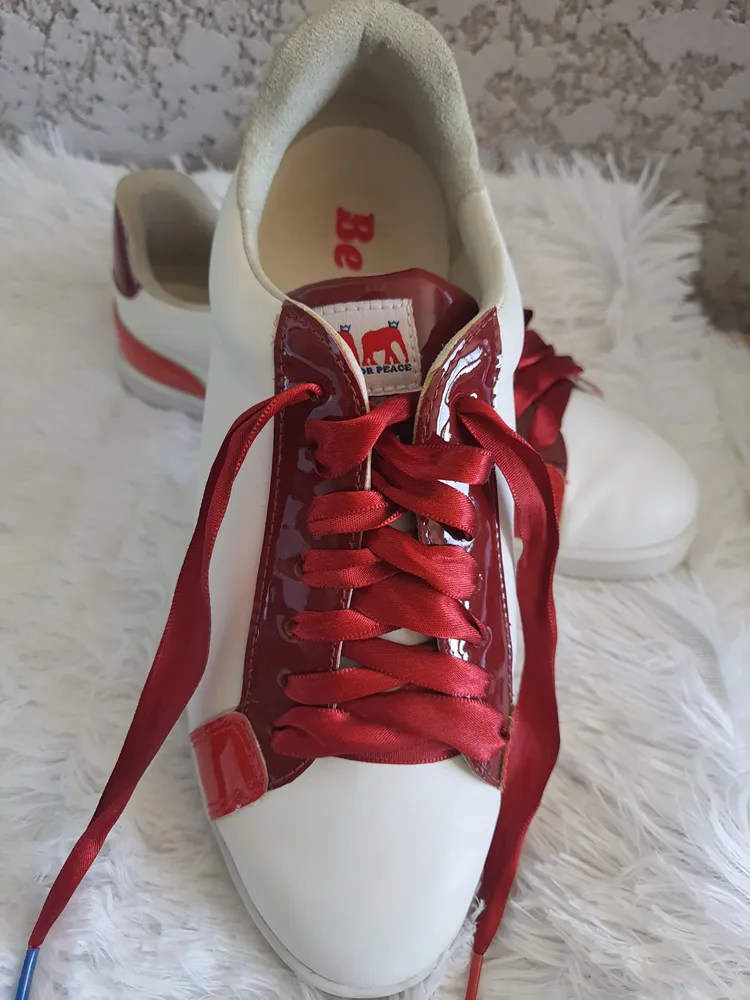 Tênis Twins For Peace branco e vermelho numeração 37