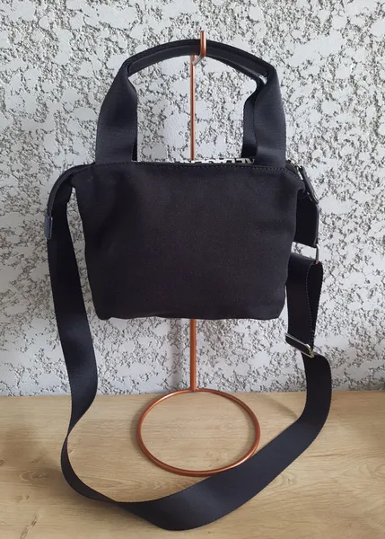 bolsa karl lagerfeld preta
