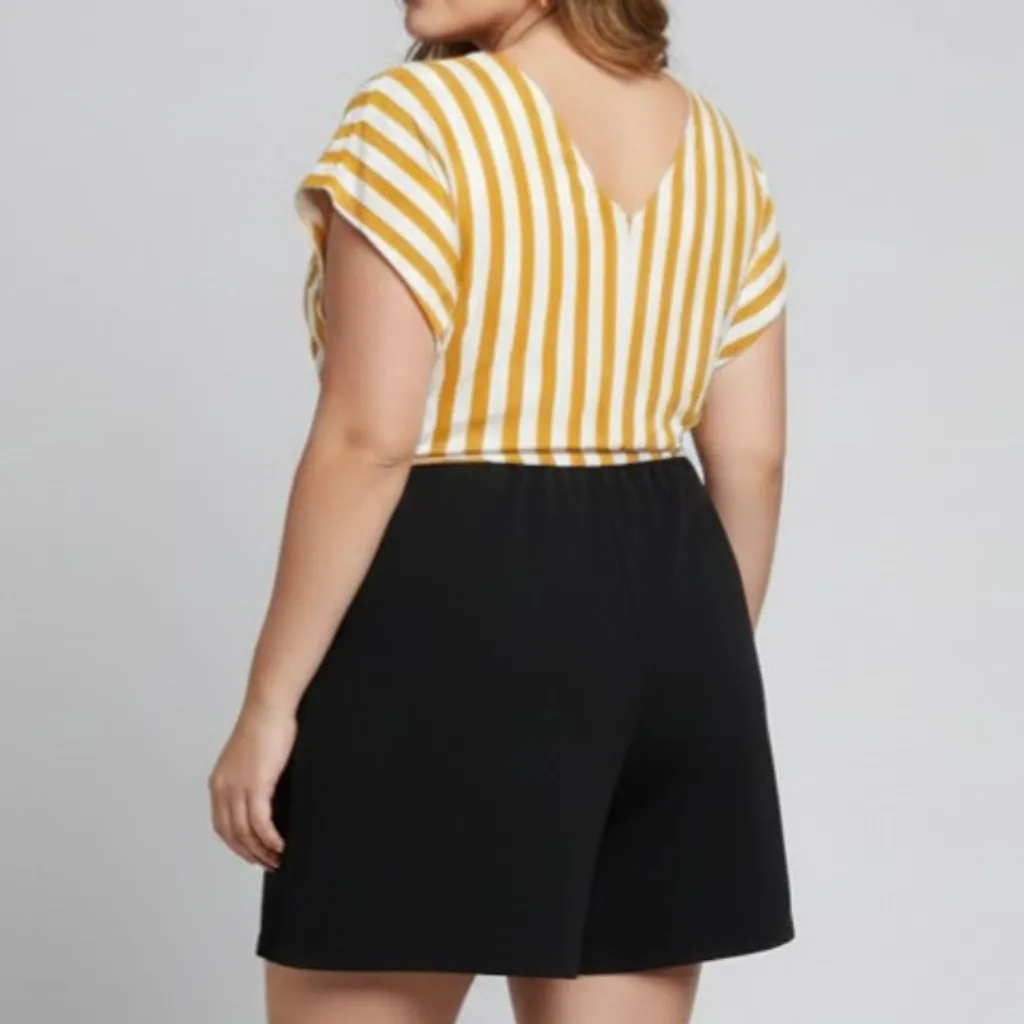 Macaquinho Leve Plussize 4XL 56 | Shein