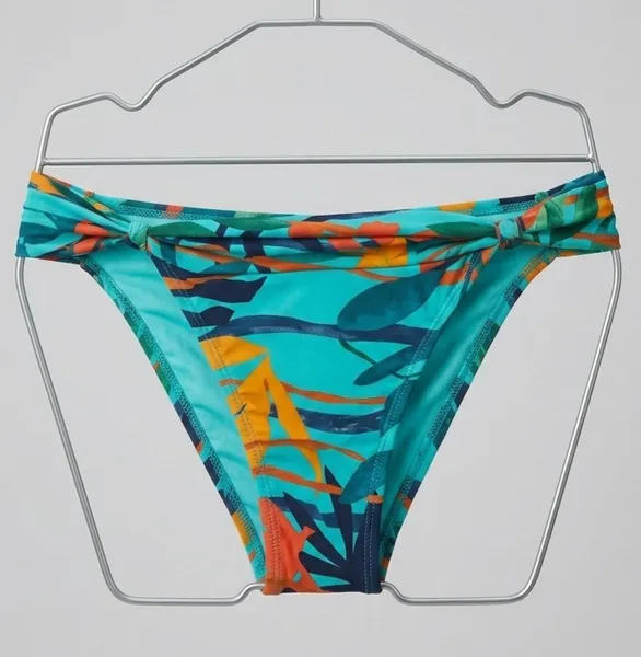 Conjunto Biquini 3 peças Floral M Líquido