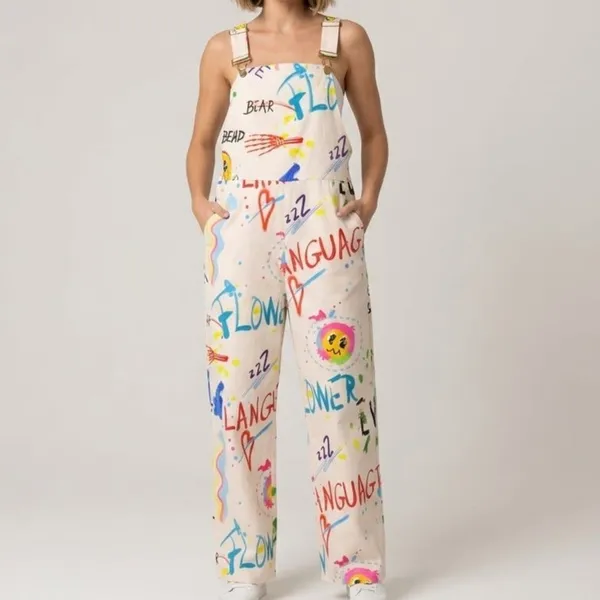 Macacão Jardineira Estampada Grafite GG Shein