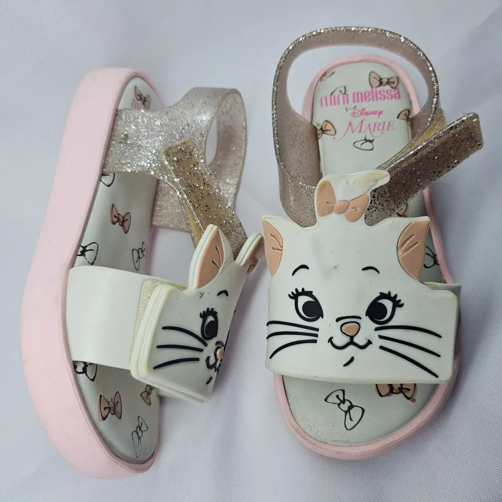 Mini Melissa Jump Cats and Dogs Gatinha Marie 28