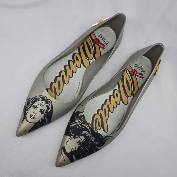 Sapatilha Melissa Glam Wonder Woman 37
