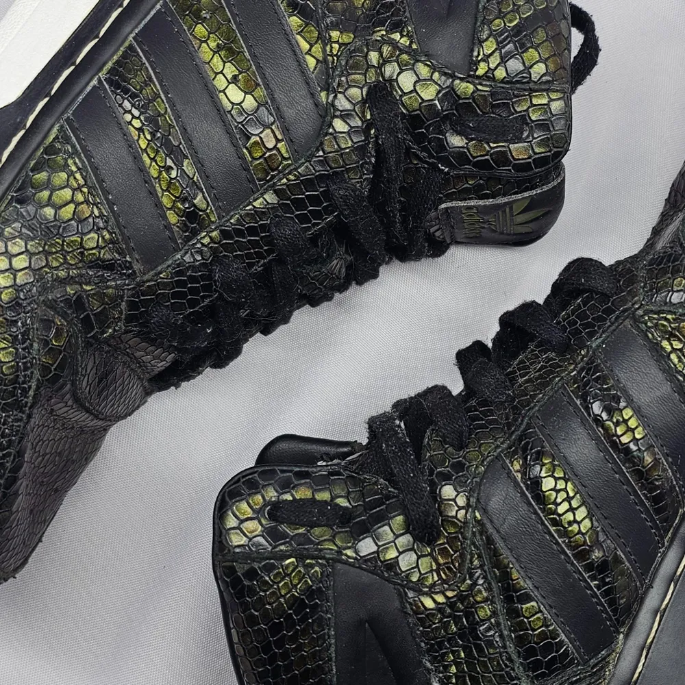 Tênis Cano Alto Adidas M Attitude Revive W 36
