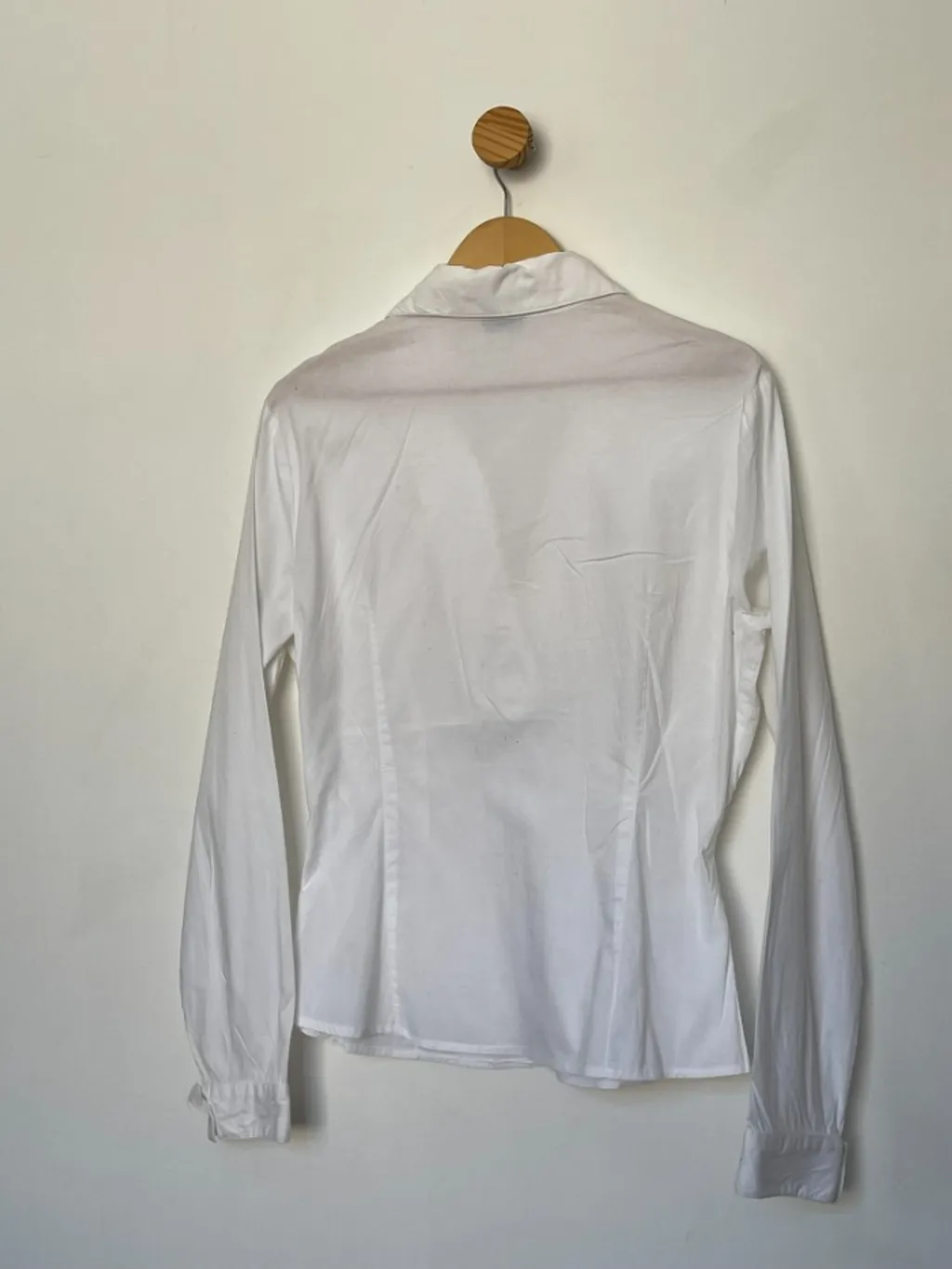 camisa branca em algodão