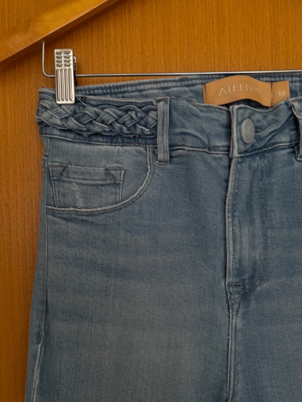 Calça jeans reta ateen