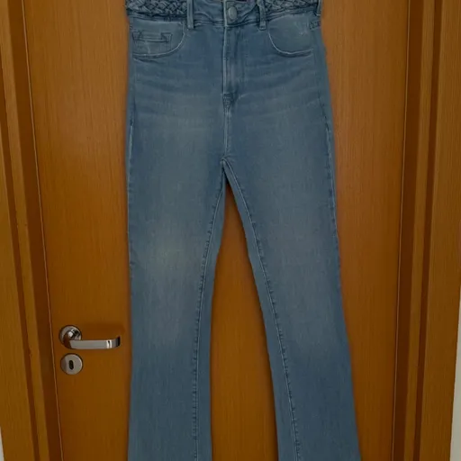 Calça jeans reta ateen