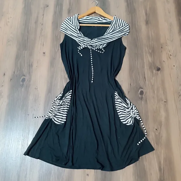 Vestido Marinheiro Preto e Branco