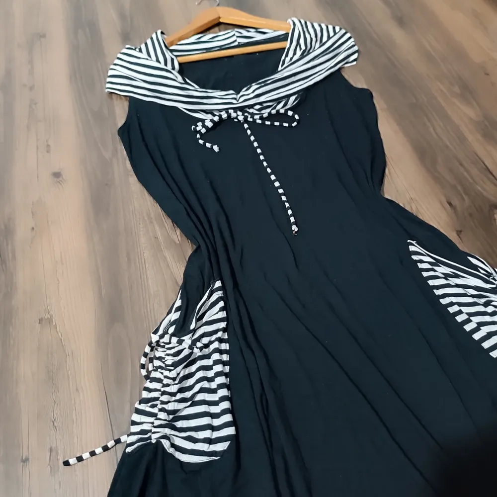 Vestido Marinheiro Preto e Branco