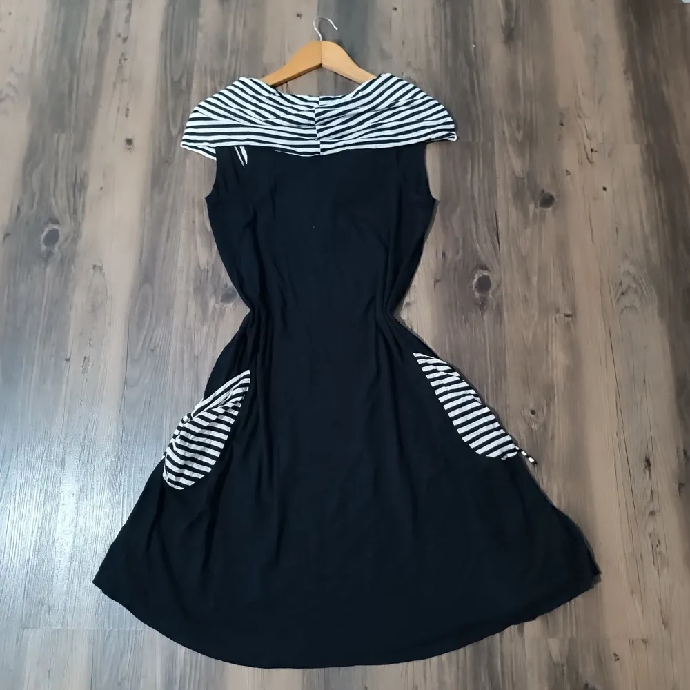 Vestido Marinheiro Preto e Branco