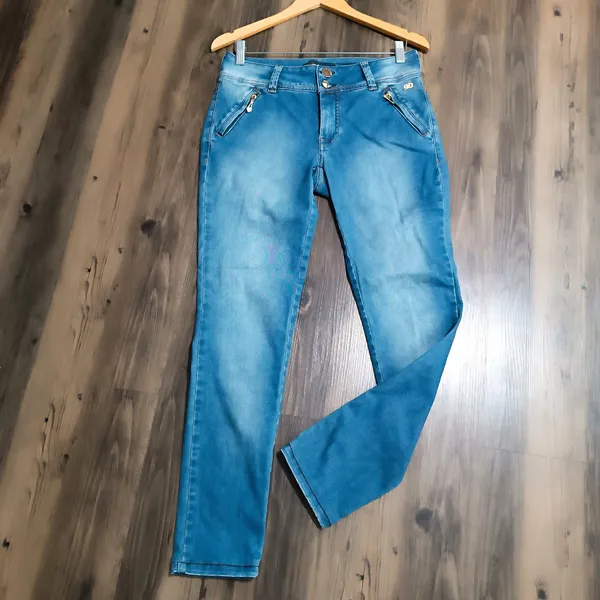 Calça Jeans com Lycra
