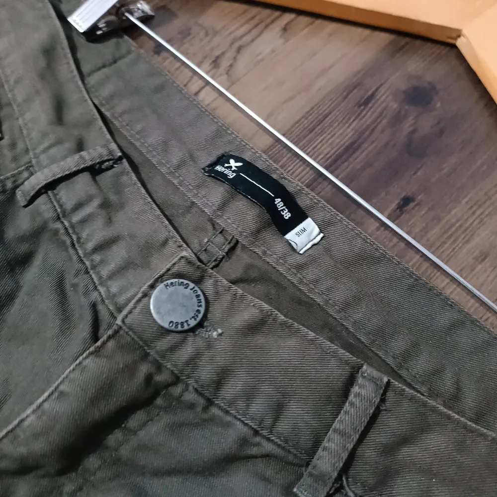 Calça Slim Verde Oliva