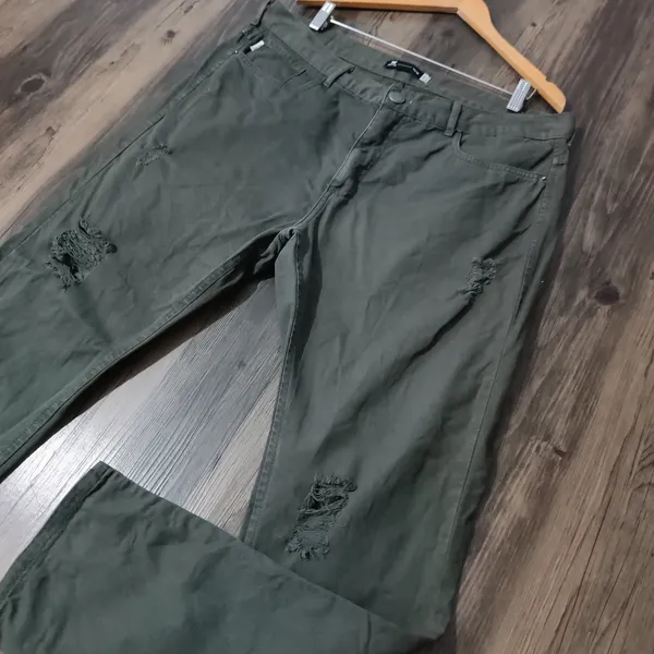 Calça Slim Verde Oliva