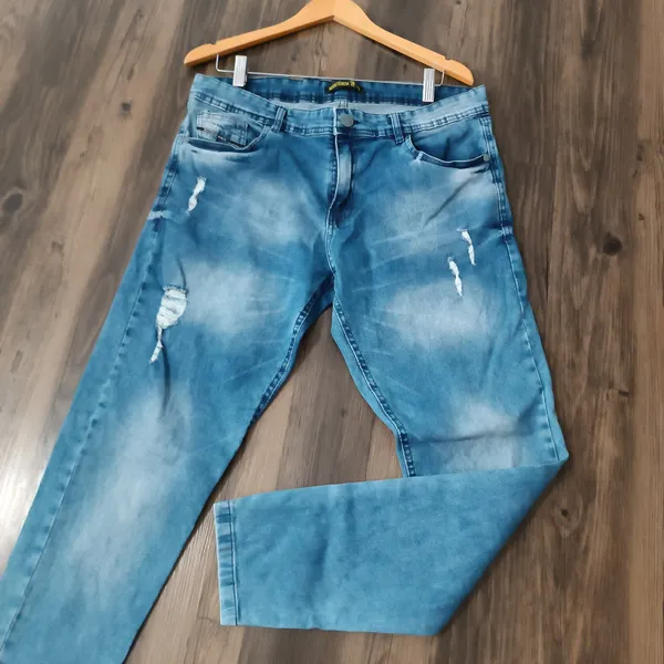 Calça Jeans Destroyed