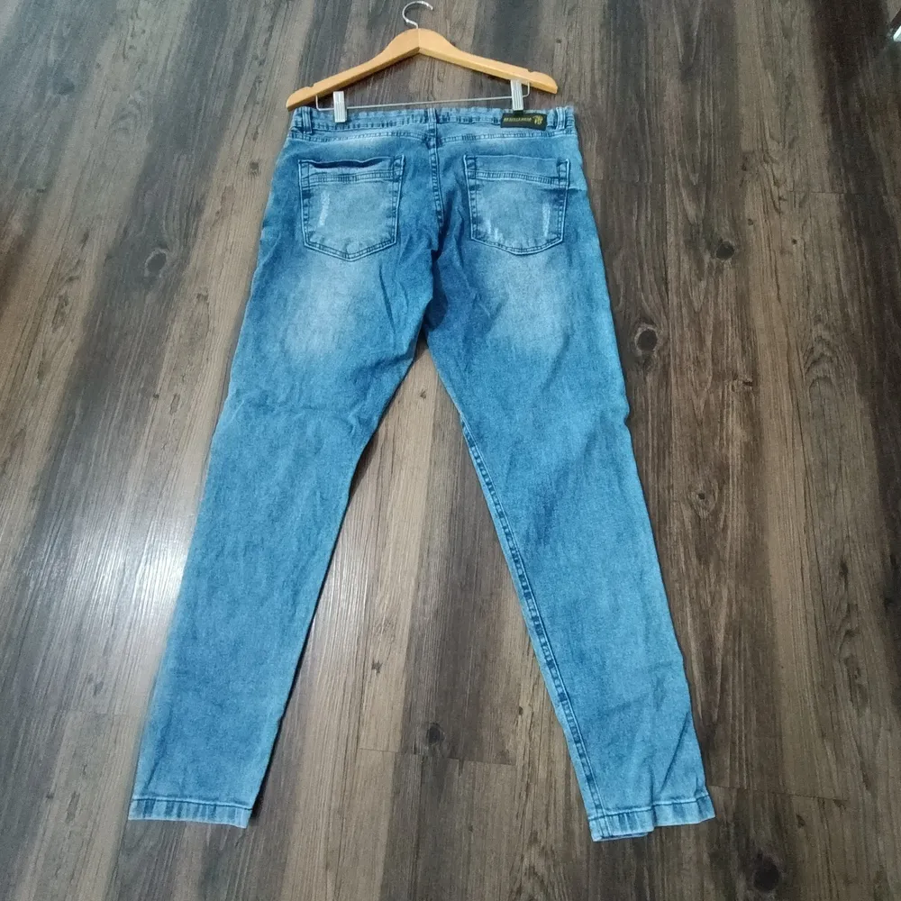 Calça Jeans Destroyed