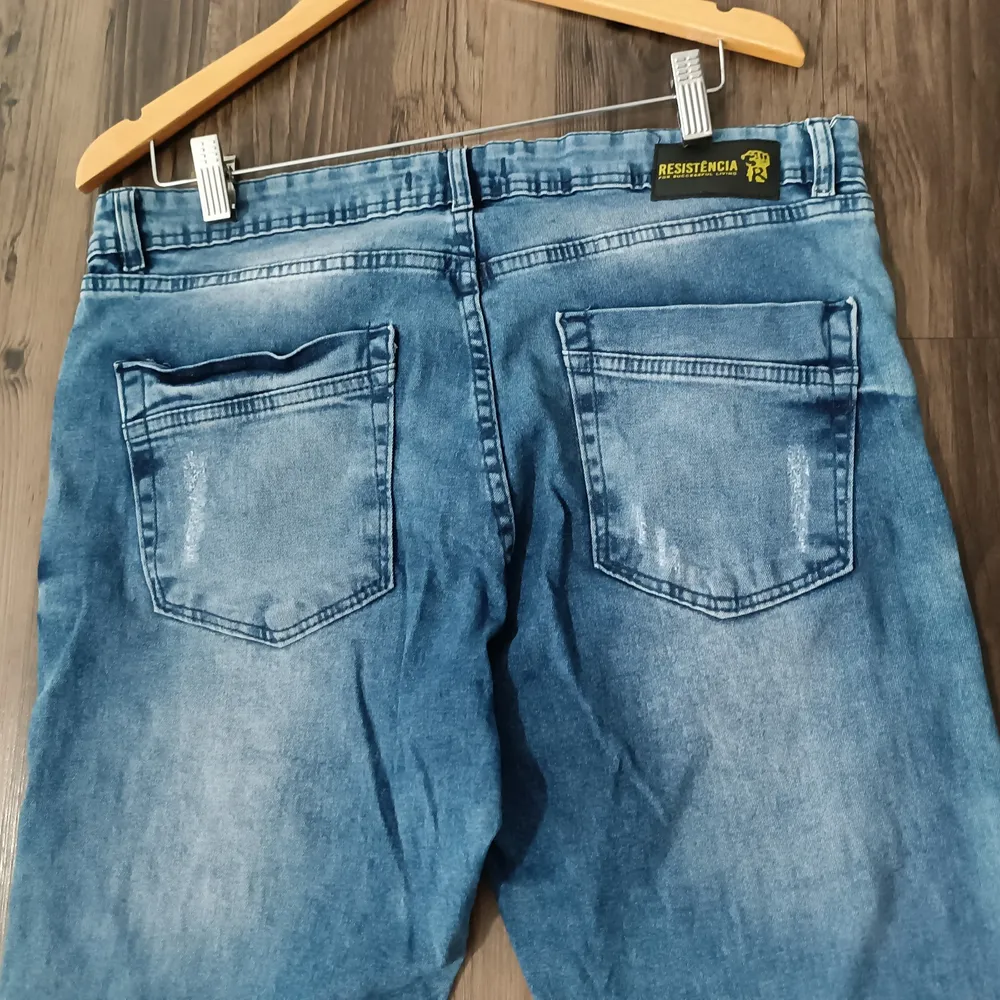 Calça Jeans Destroyed
